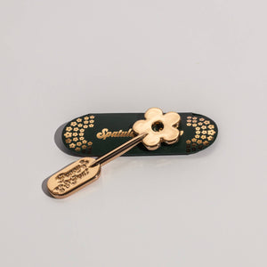 Lip Care Spatula, Gold Daisy Lip Care Spatula, Gold Daisy